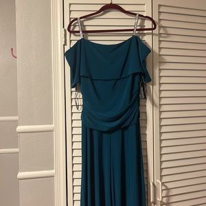 BEAUTIFUL EMERALD green dressy  wide leg pantsuit